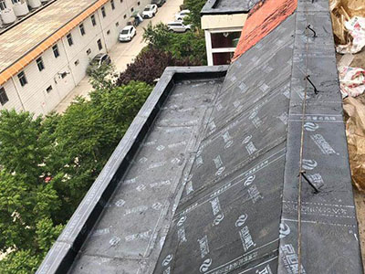 張家港蘇州防水公司：屋面防水卷材的滲漏原因分析與修復